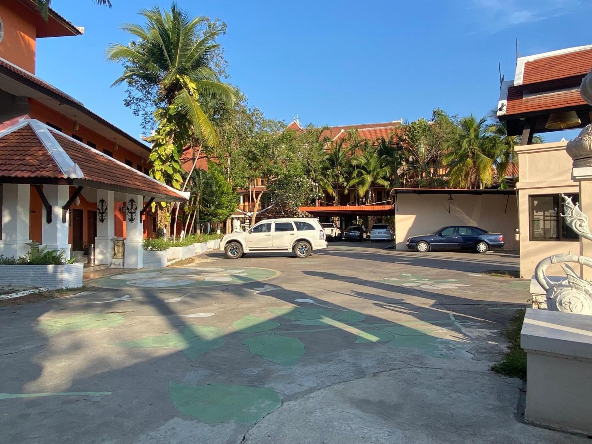 Lanna Hotel By Kasalong Resort And Spa Pattaya Exterior photo